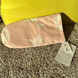 Marimekko Pieni Unikko Oven Mitt NWT 💖